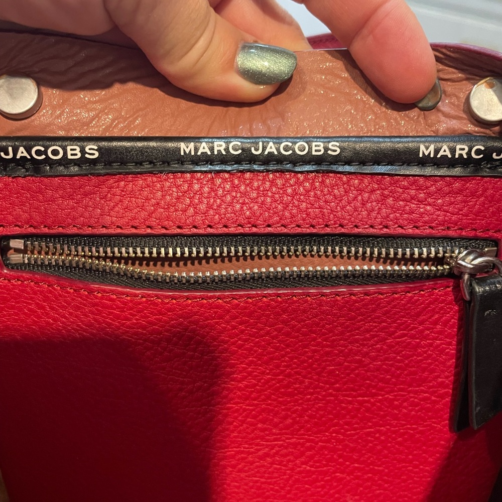 Marc Jacobs Leather Tag Tote Cranberry Red - Picture 9 of 11